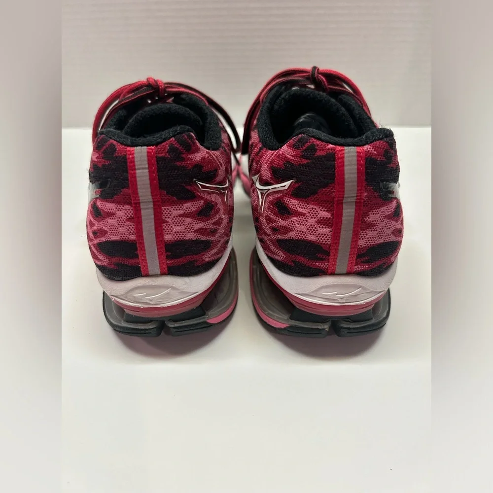 Mizuno Wave Creation 15 Running Shoes Women's‎ sz 10